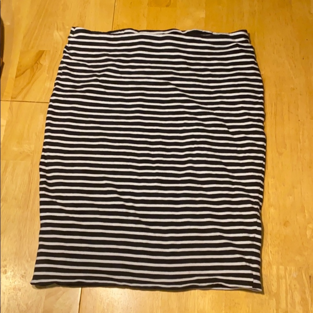 H&M Stretchy striped pencil skirt